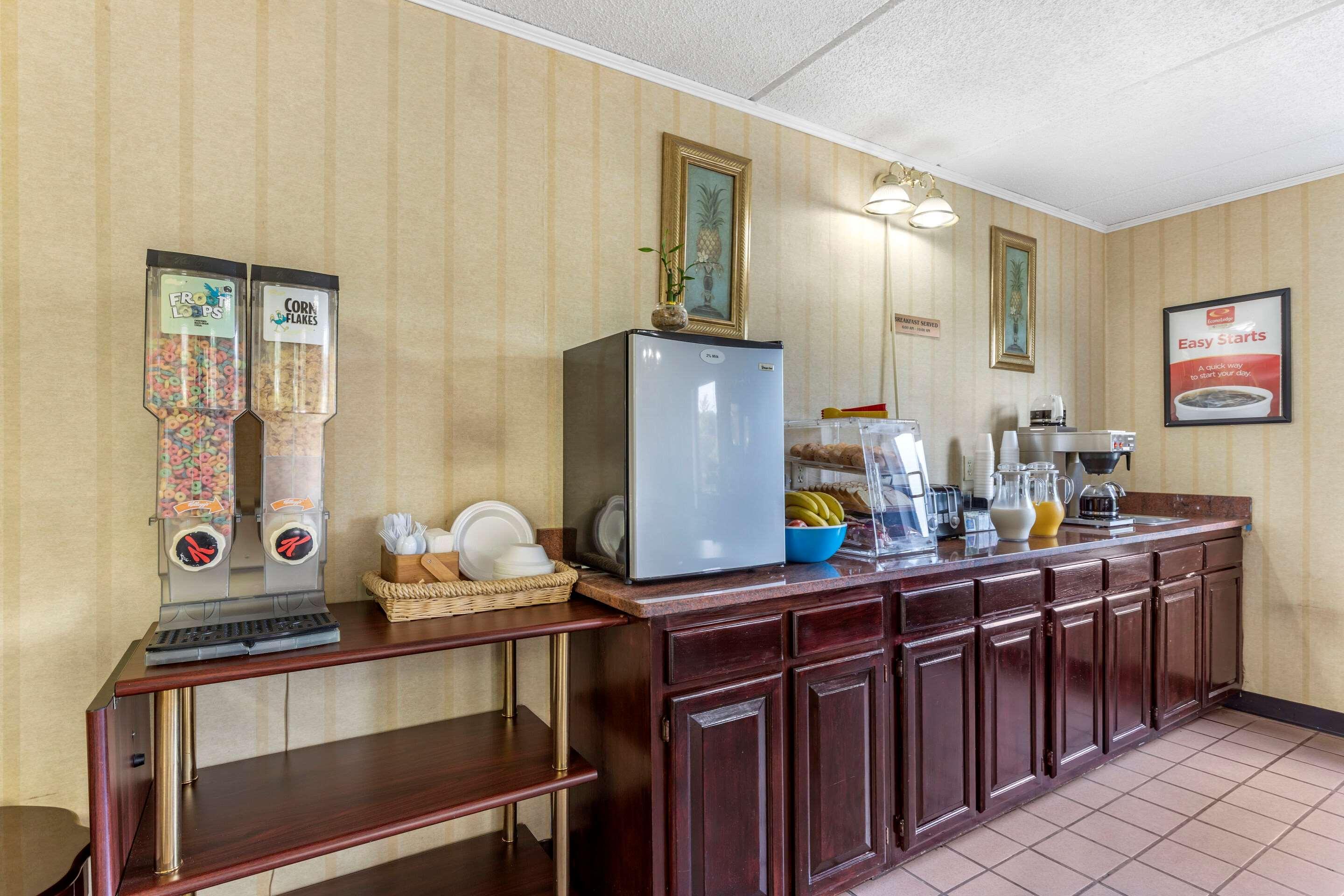 Econo Lodge Inn & Suites Lugoff Εξωτερικό φωτογραφία