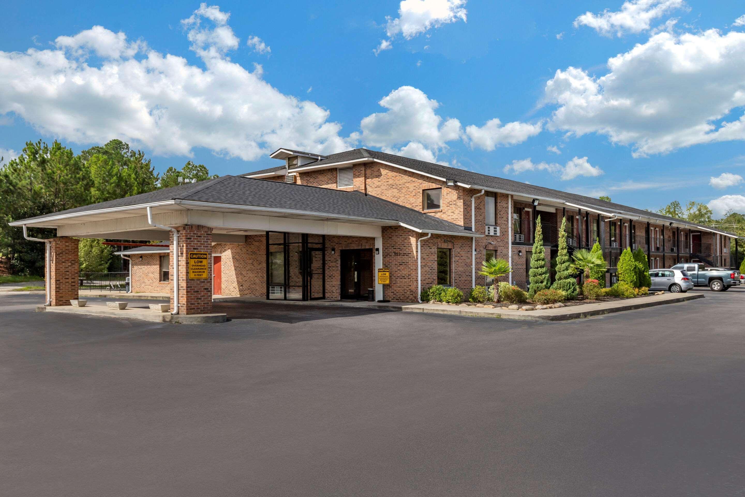 Econo Lodge Inn & Suites Lugoff Εξωτερικό φωτογραφία