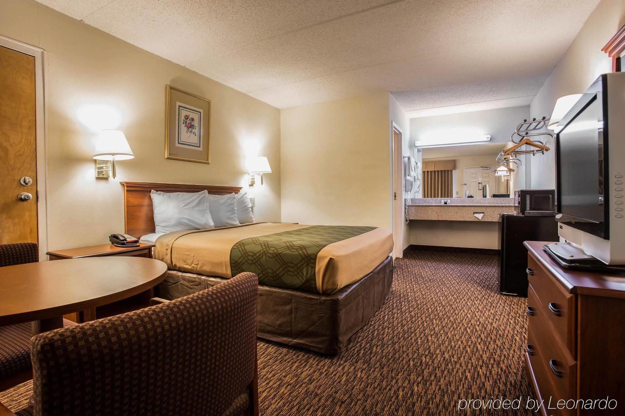 Econo Lodge Inn & Suites Lugoff Εξωτερικό φωτογραφία